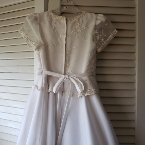 Communication Dress and head piece - Picture 4 of 6